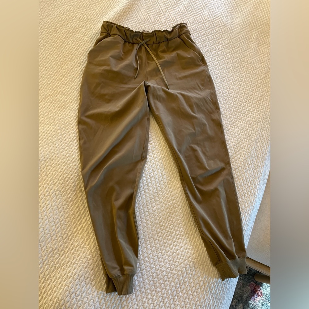 Lululemon Stretch High-Rise Jogger Full Length, Size 8